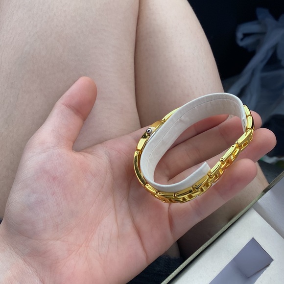 This is a Cote D’Azur watch and necklace set. In original box it comes in. - Picture 2 of 6